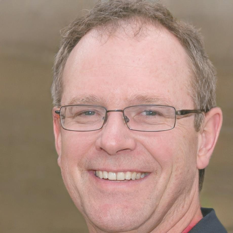 Professional financial advisor and carnoviahub team member